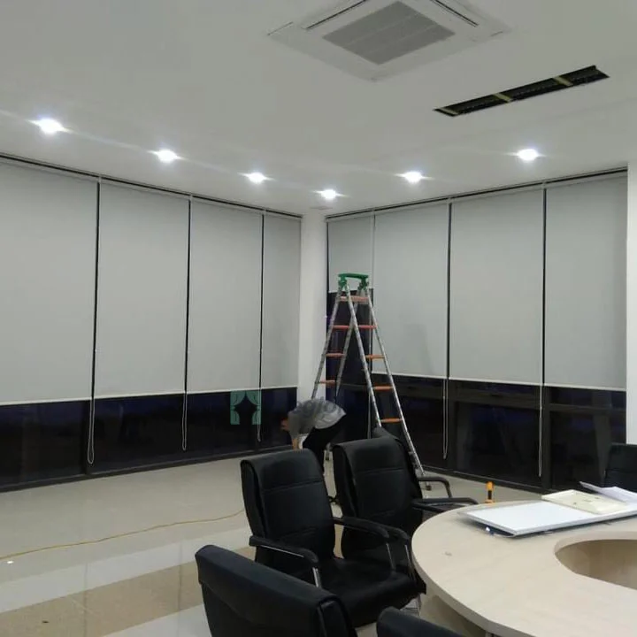 rèm cửa cuốn chống nắng